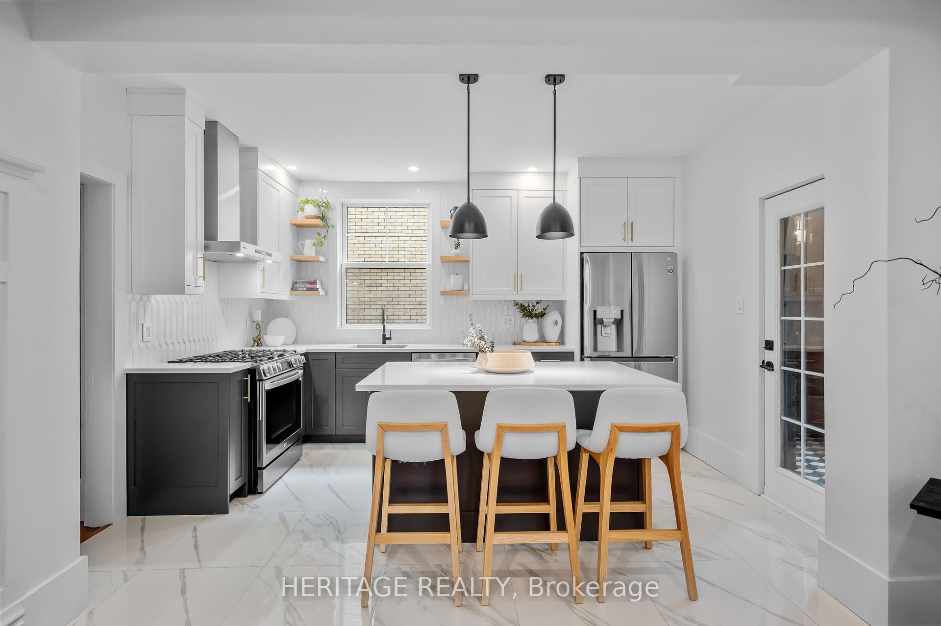 146 Delaware Avenue photo 14