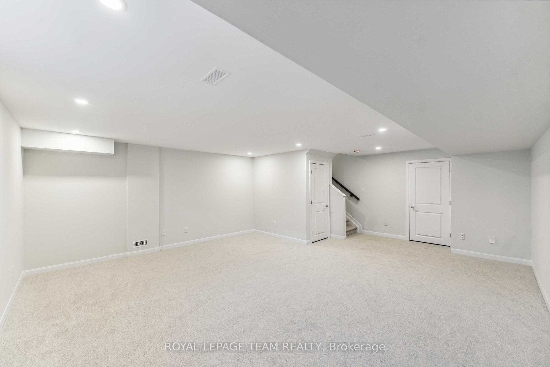 321 ESTABLISH Avenue photo 24