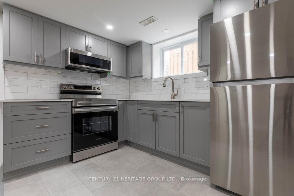 291 East 24th Street Unit Lower photo 9