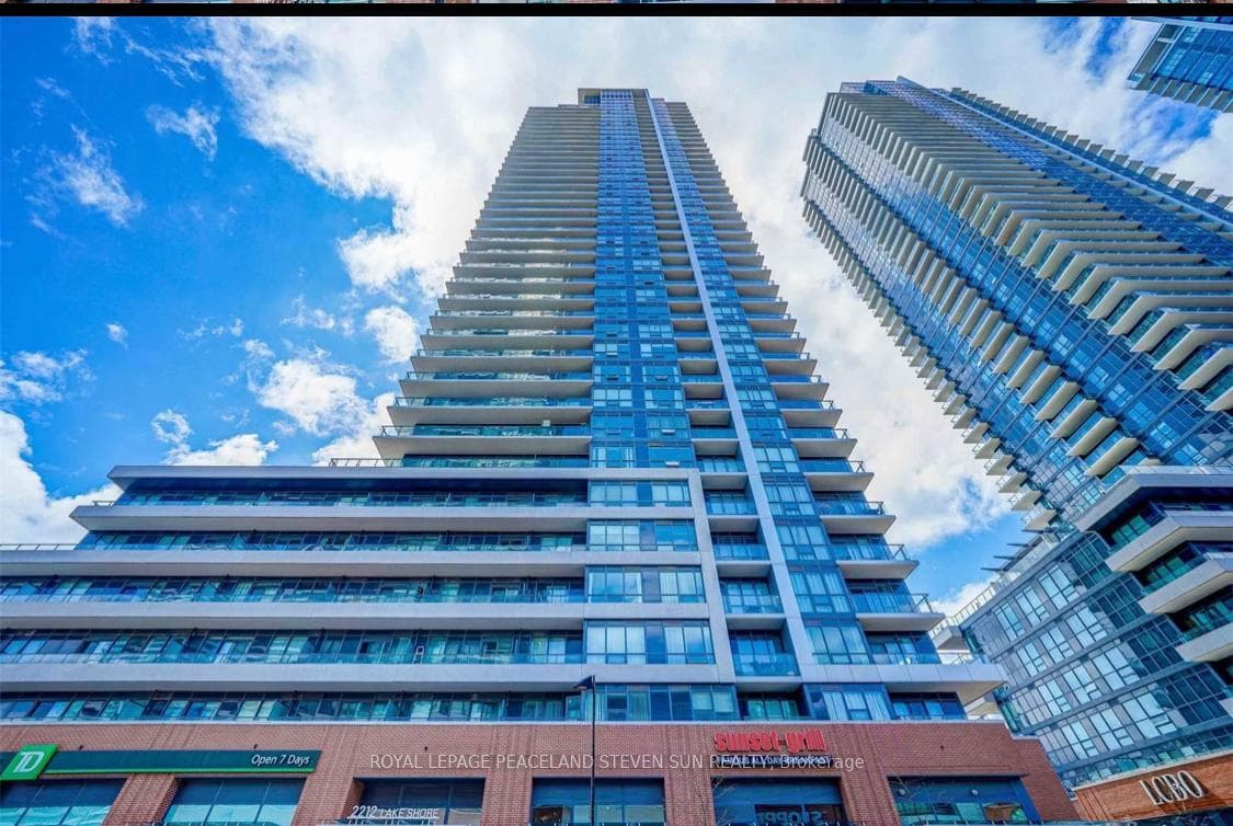 2212 Lake Shore Boulevard Unit 1606 photo 2