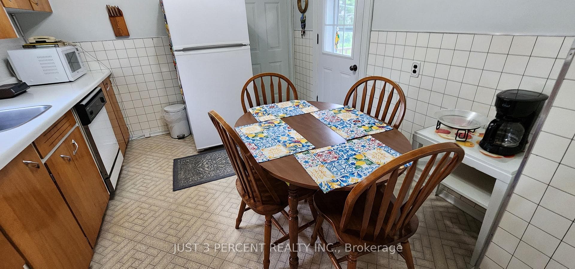548 Hopkins Avenue photo 17