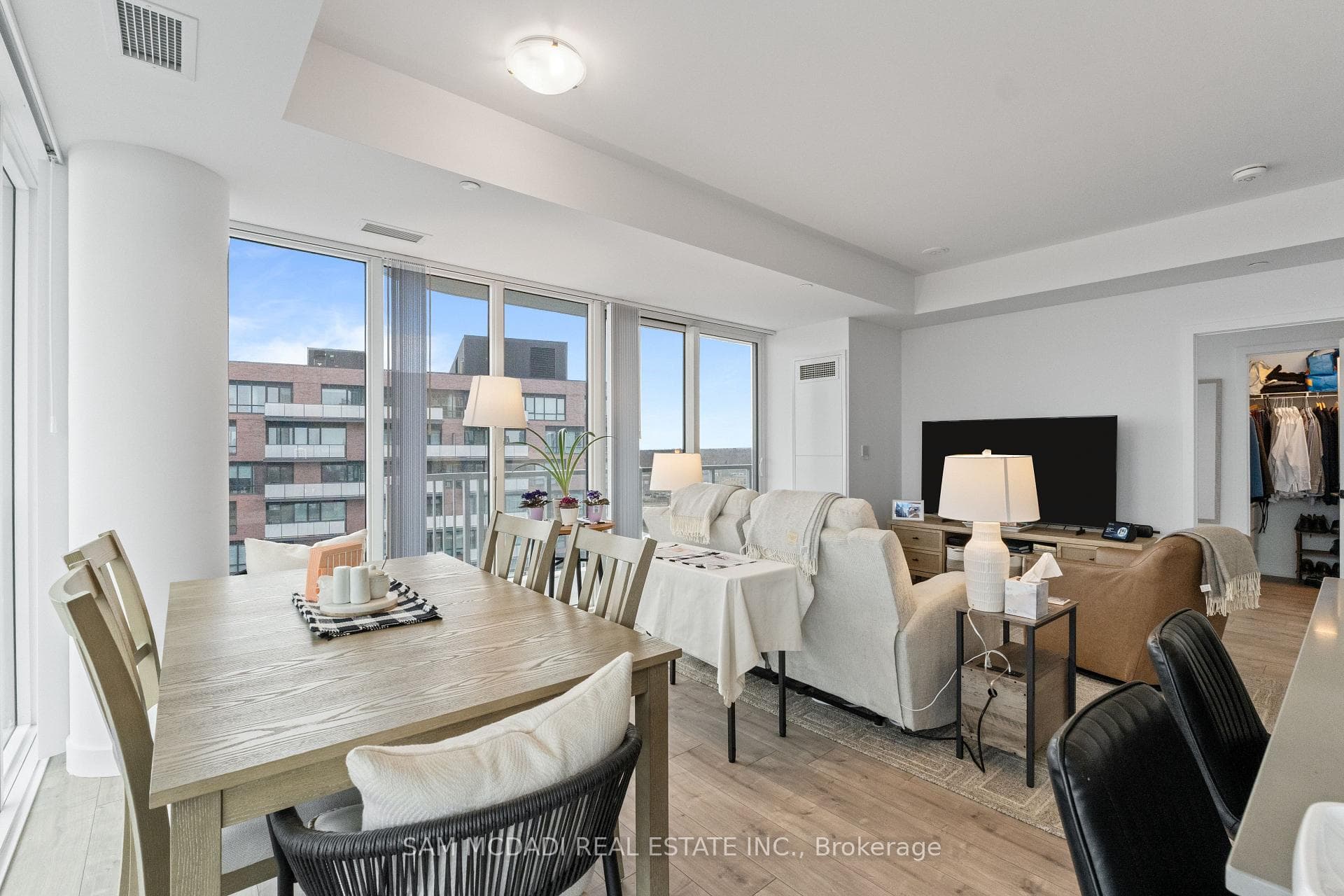 220 Missinnihe Way Unit 912 photo 13