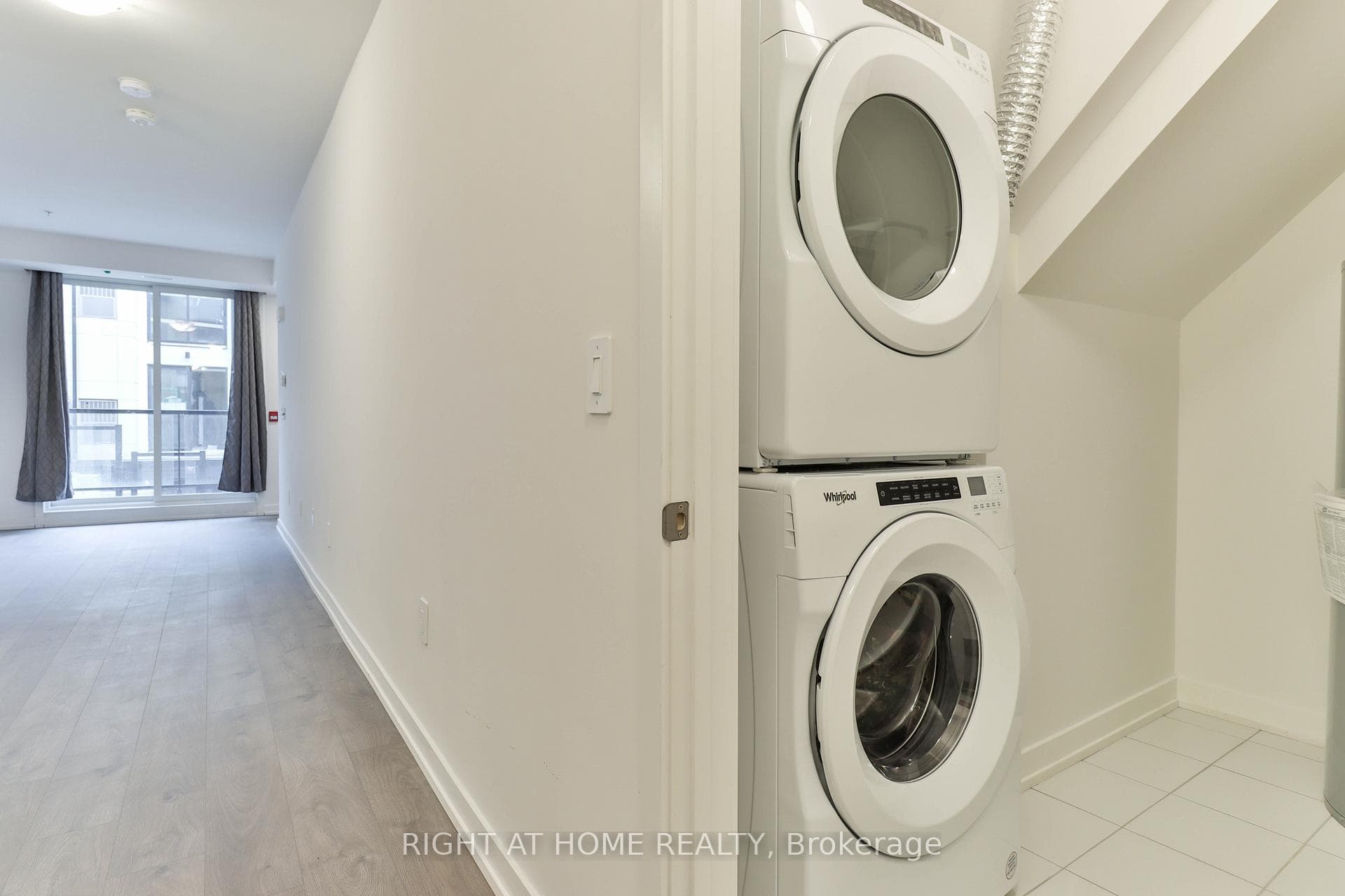 1682 Victoria Park Avenue Unit B222 photo 23