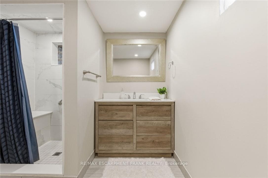 352 East 28th Street photo 45