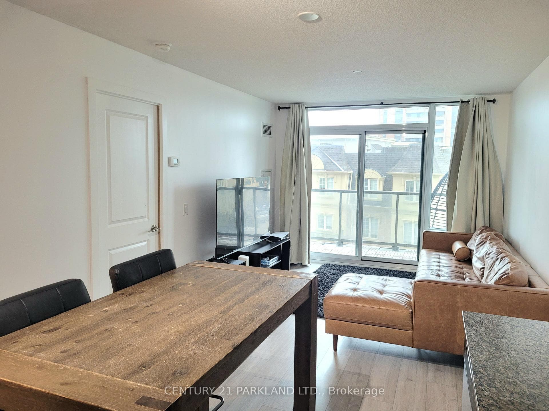 1215 Bayly Street Unit 304 photo 10