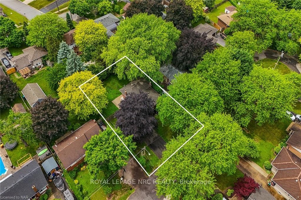 55 AQUADALE Drive photo 29