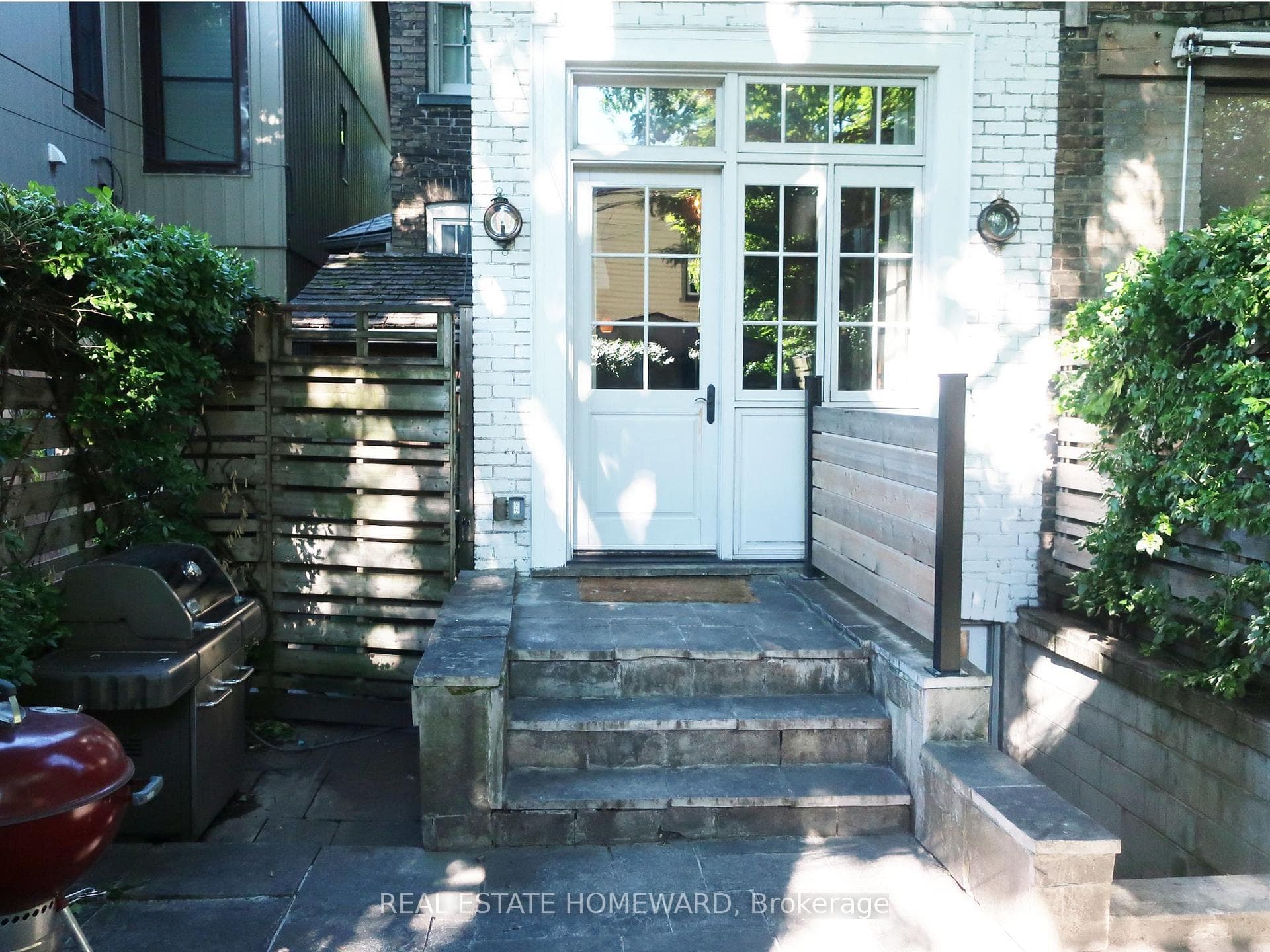 45 Grant Street photo 37