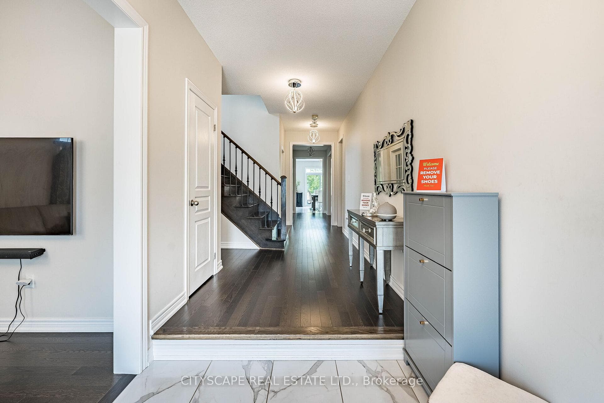 54 Ezra Crescent photo 6