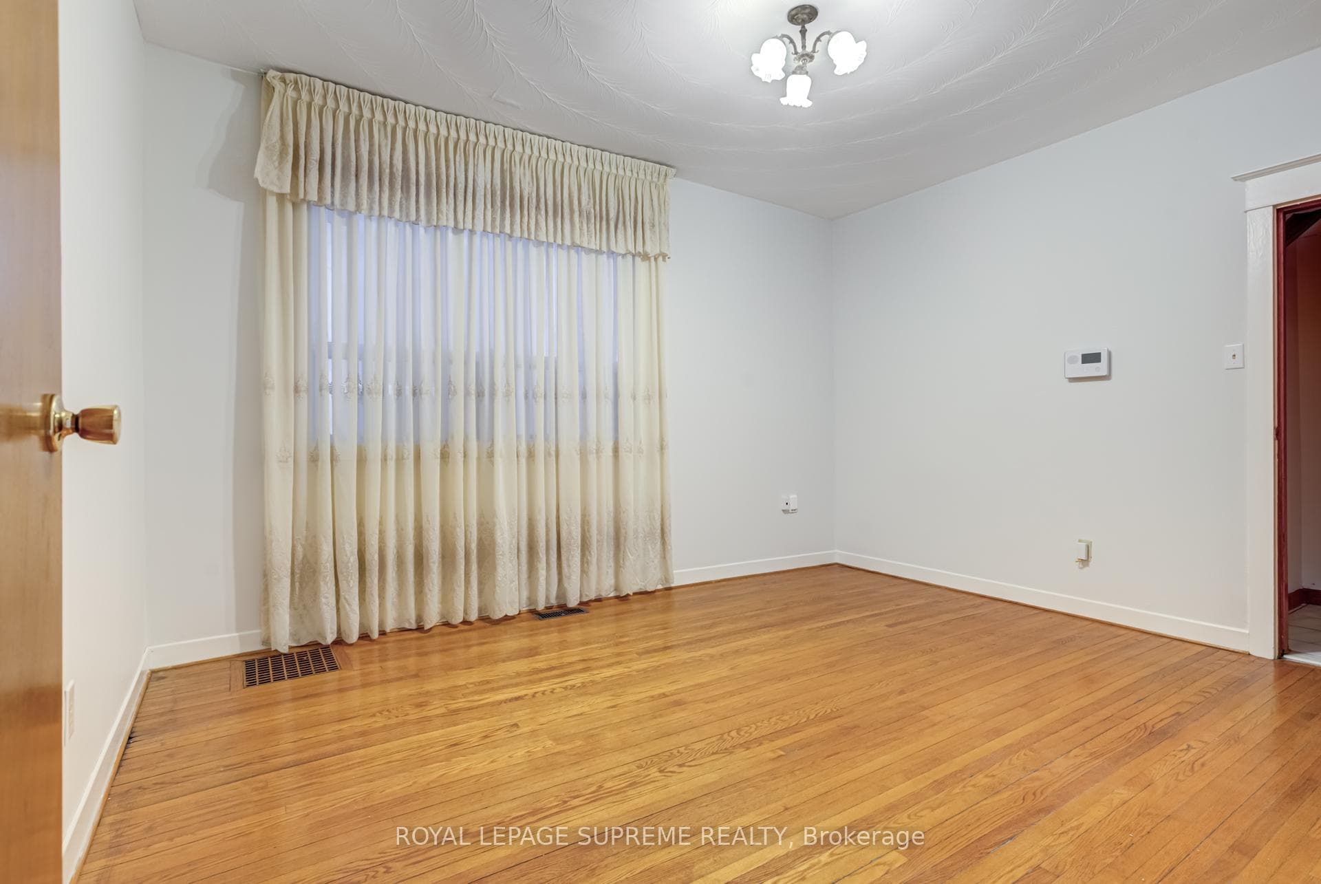 160 Shanly Street Unit Main & Lower photo 18