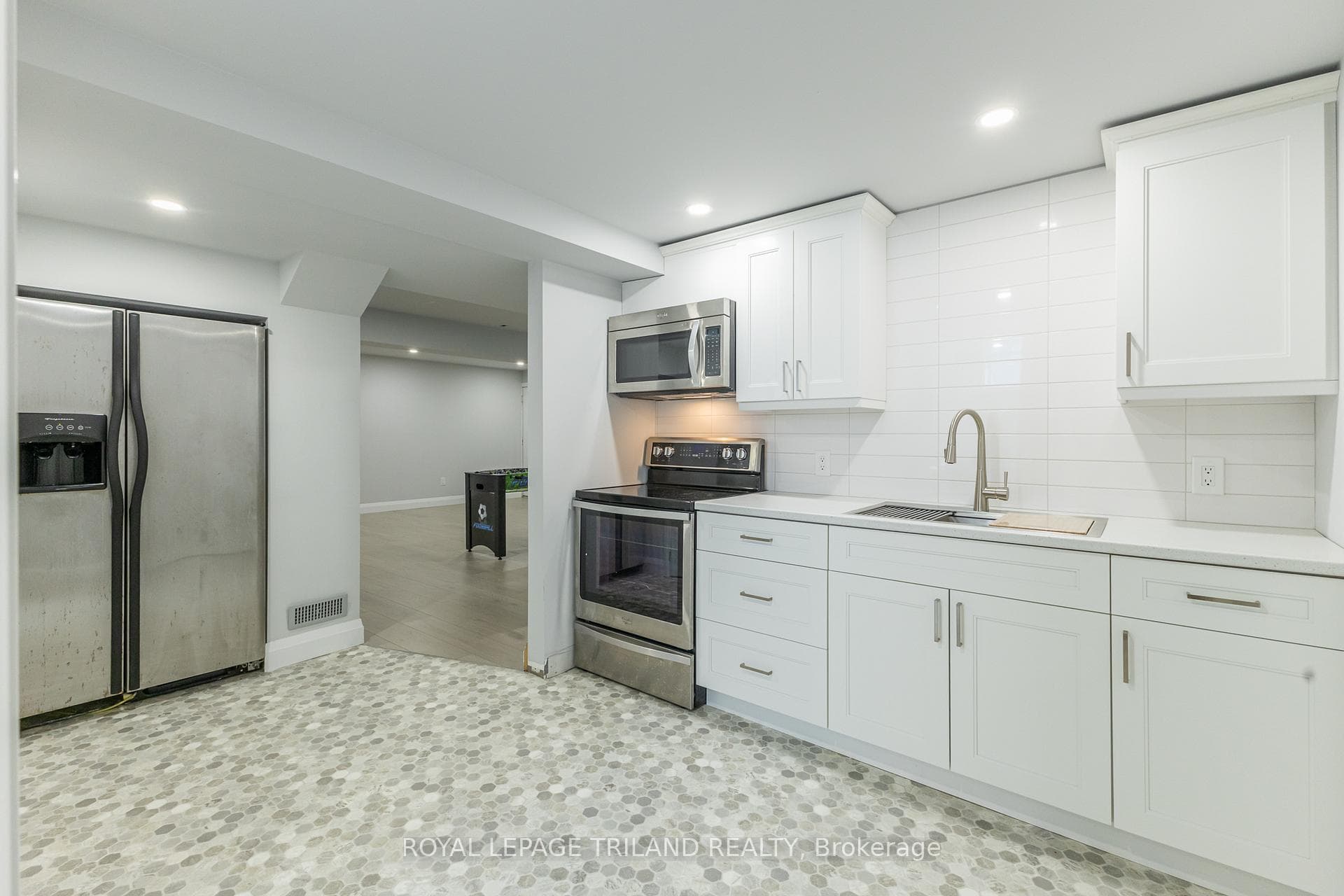Lower level kitchen w/ appliances included