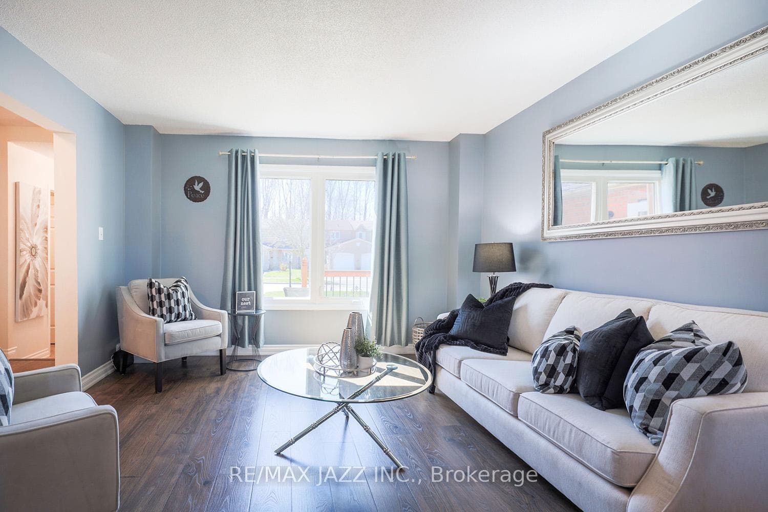 112 Yorkville Drive photo 7