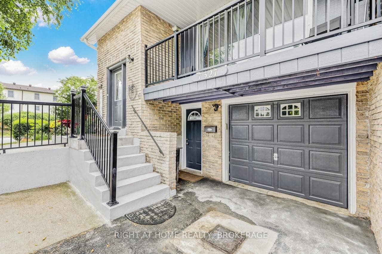7327 Joliette Crescent photo 3