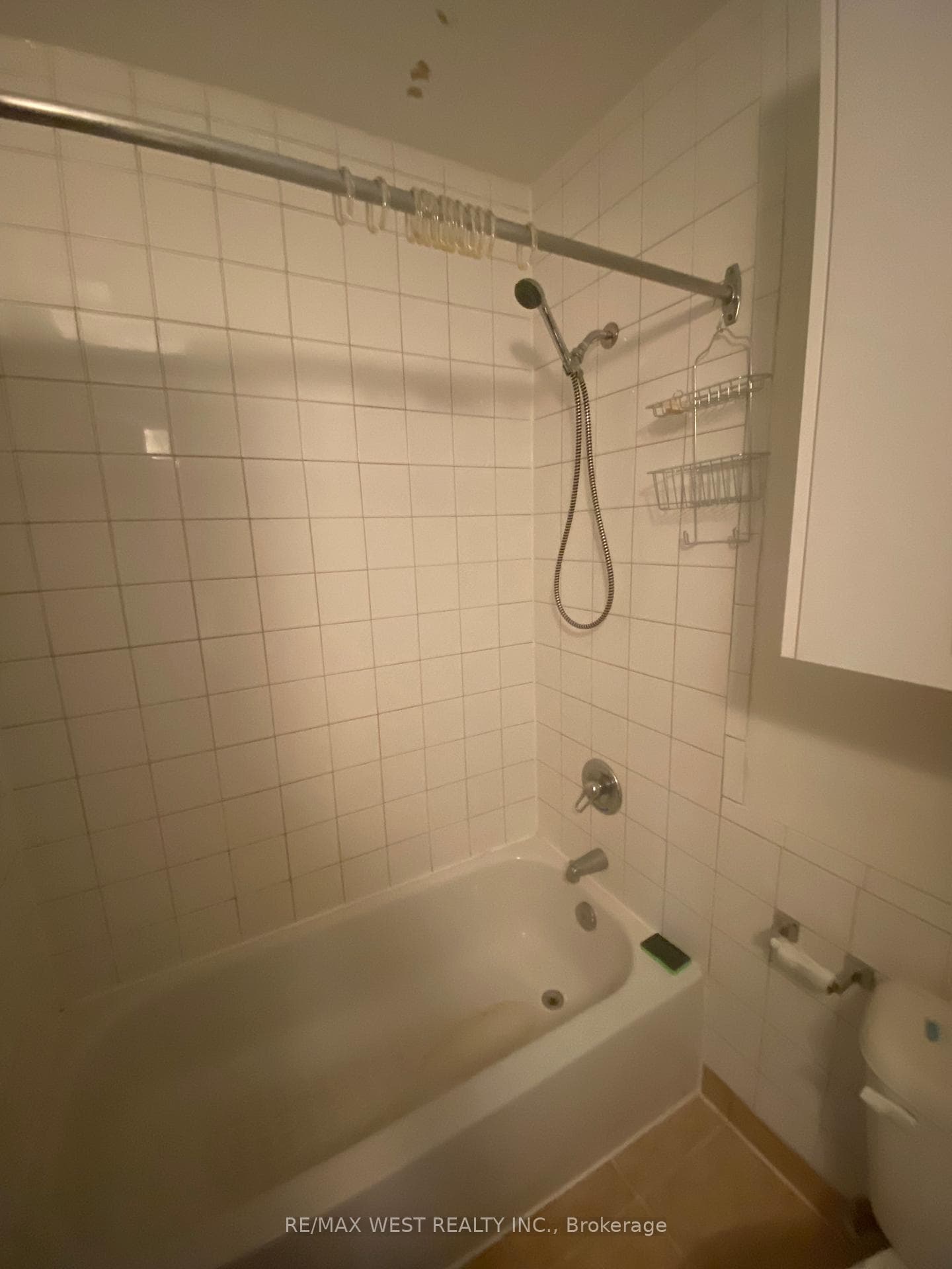 35 Lansdowne Avenue Unit 2 photo 5