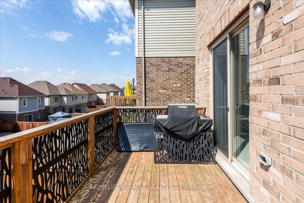 26 Atkinson Crescent photo 10