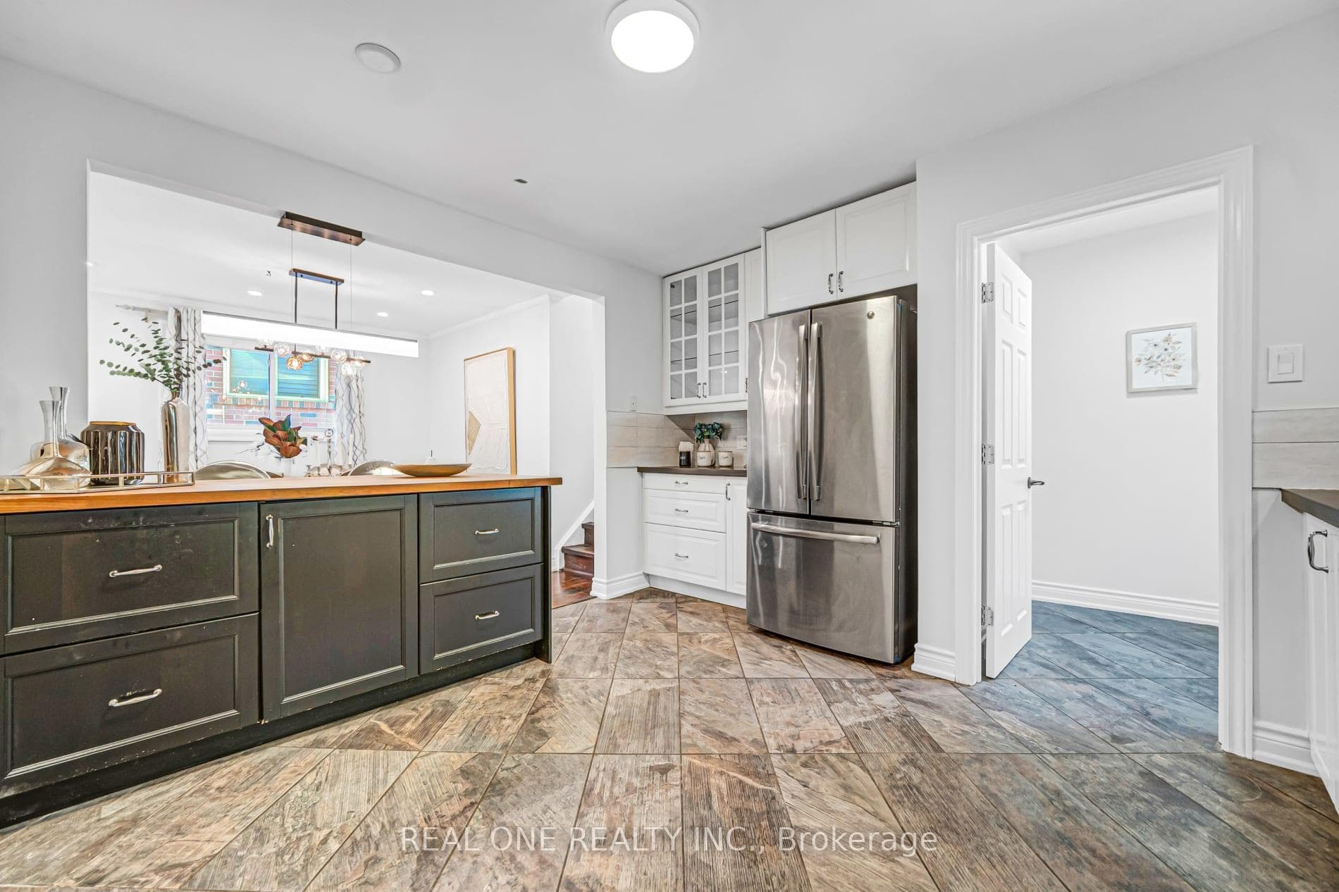 52 Devins Drive photo 11