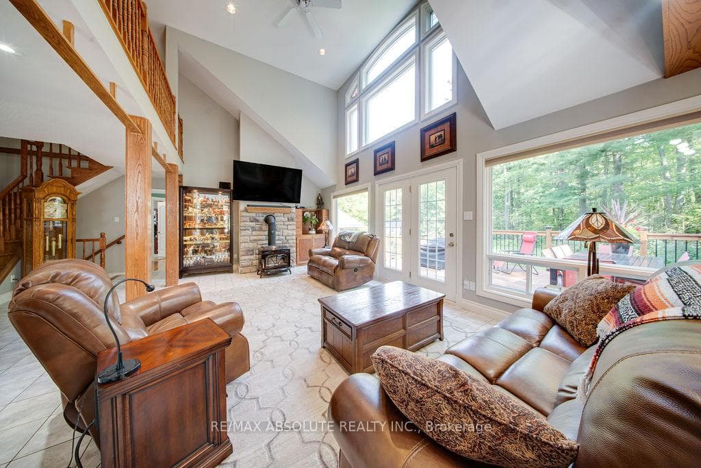 685 BOUNDARY Road photo 17
