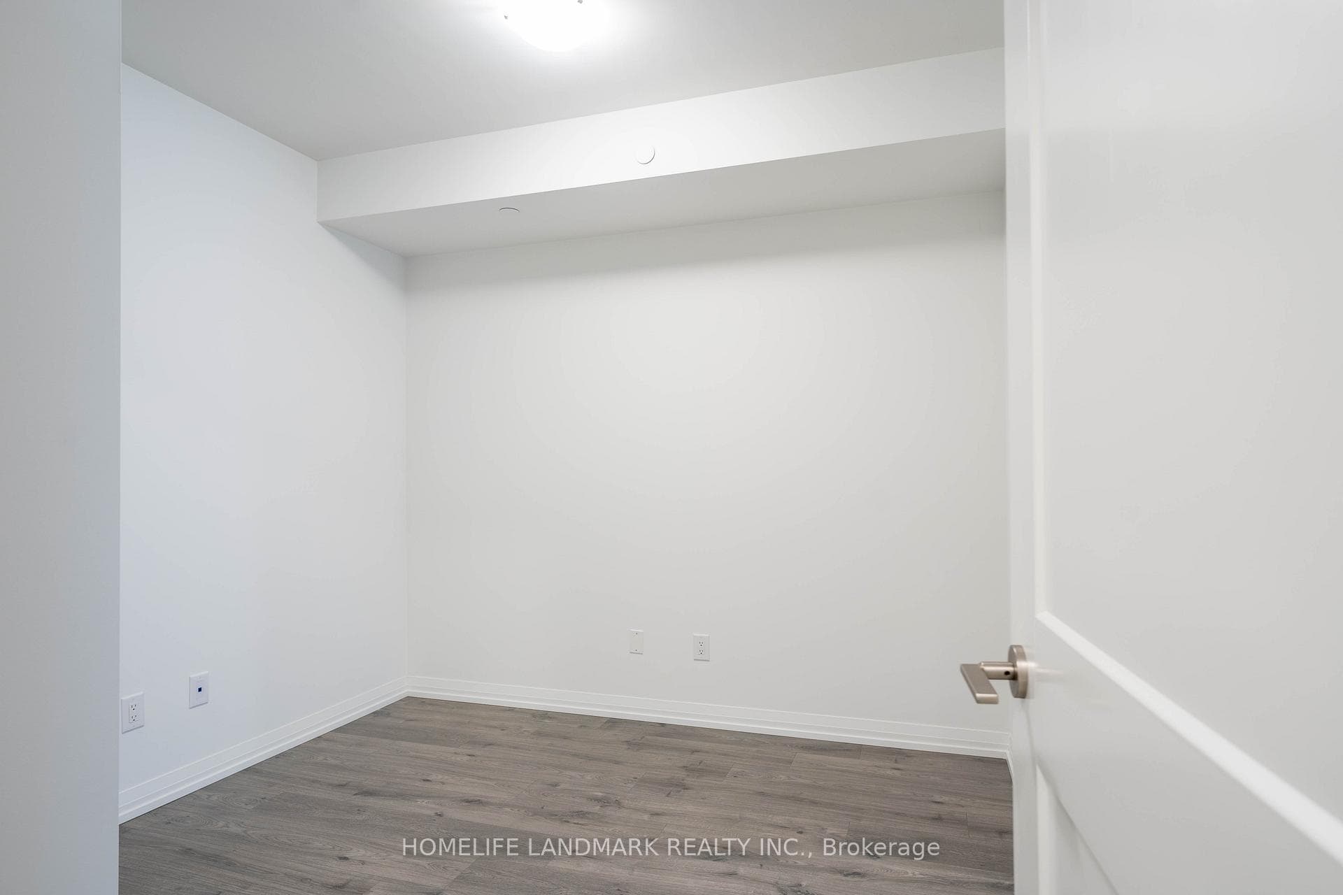8 Widmer Street Unit 601 photo 8