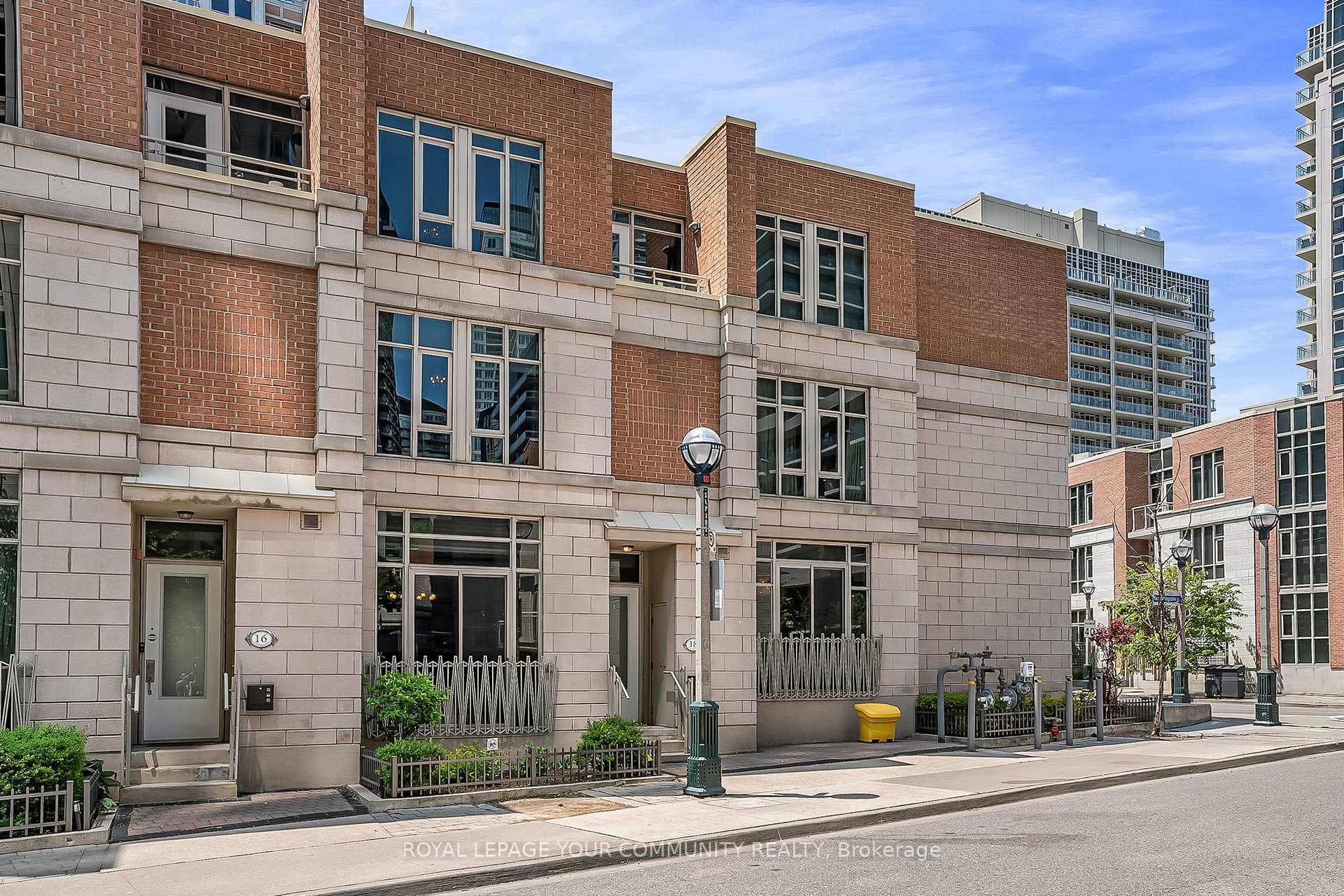 18 Grand Magazine Street Unit Town House 8 photo 2