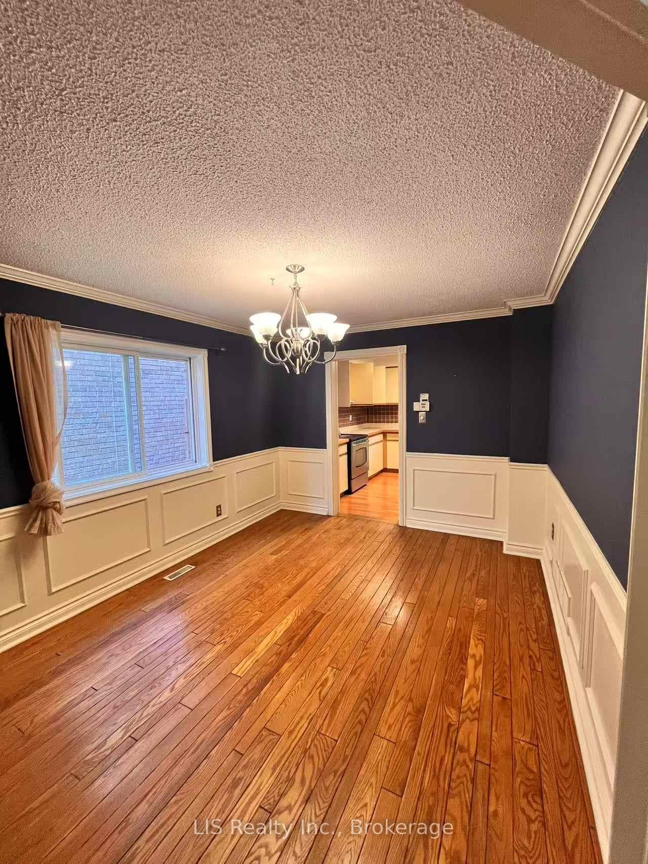 16 Murdock Avenue photo 7