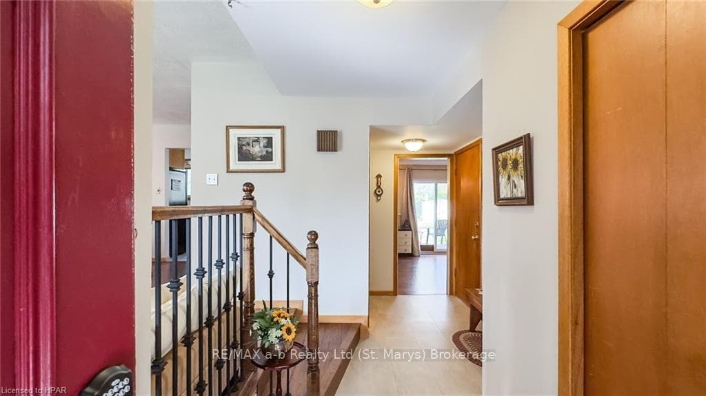 3 SPARLING Crescent photo 7