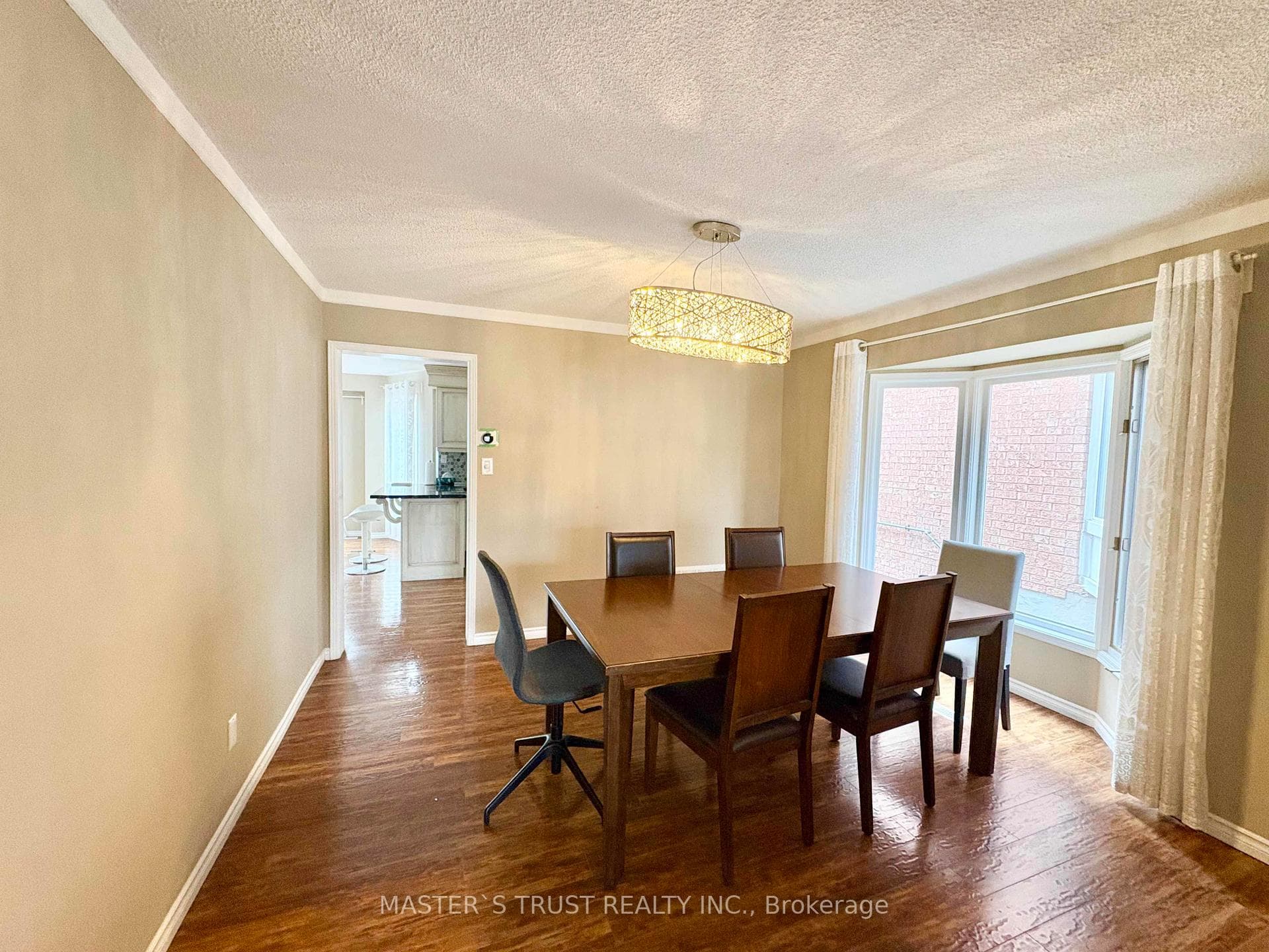 138 Huntingwood Avenue photo 5