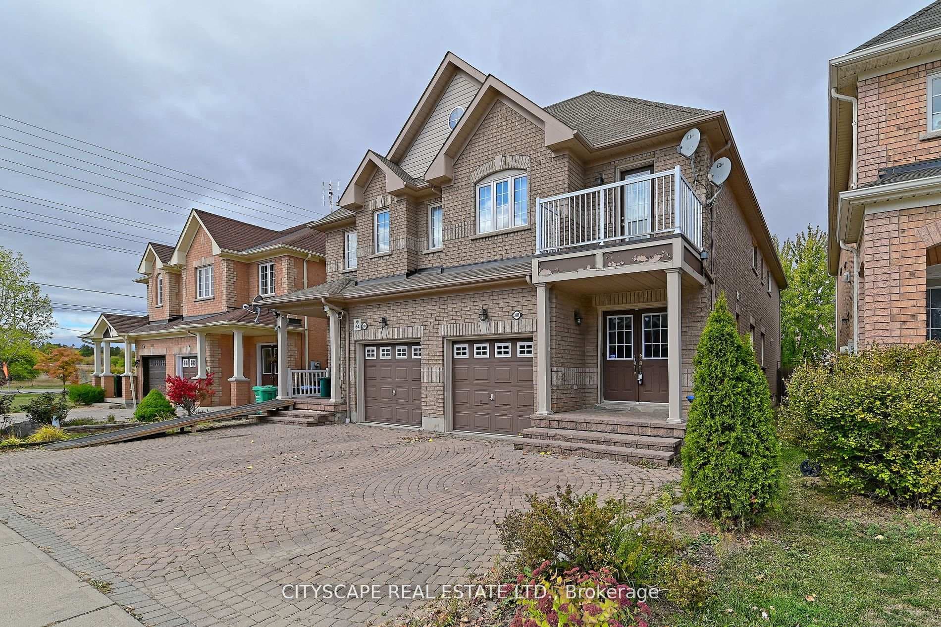 3989 Skyview Street photo 2
