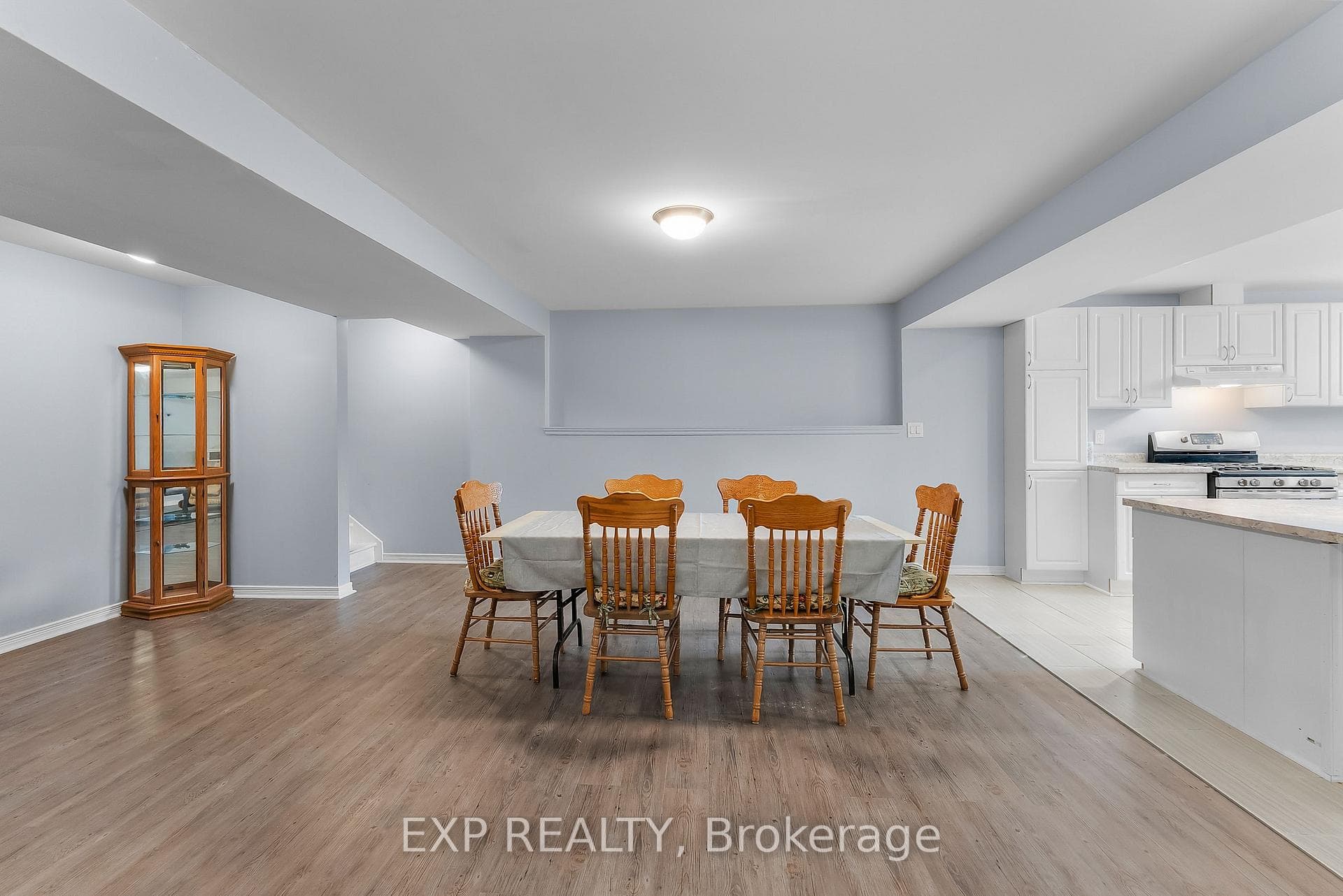 5490 Prince Edward Avenue Unit 4 photo 25