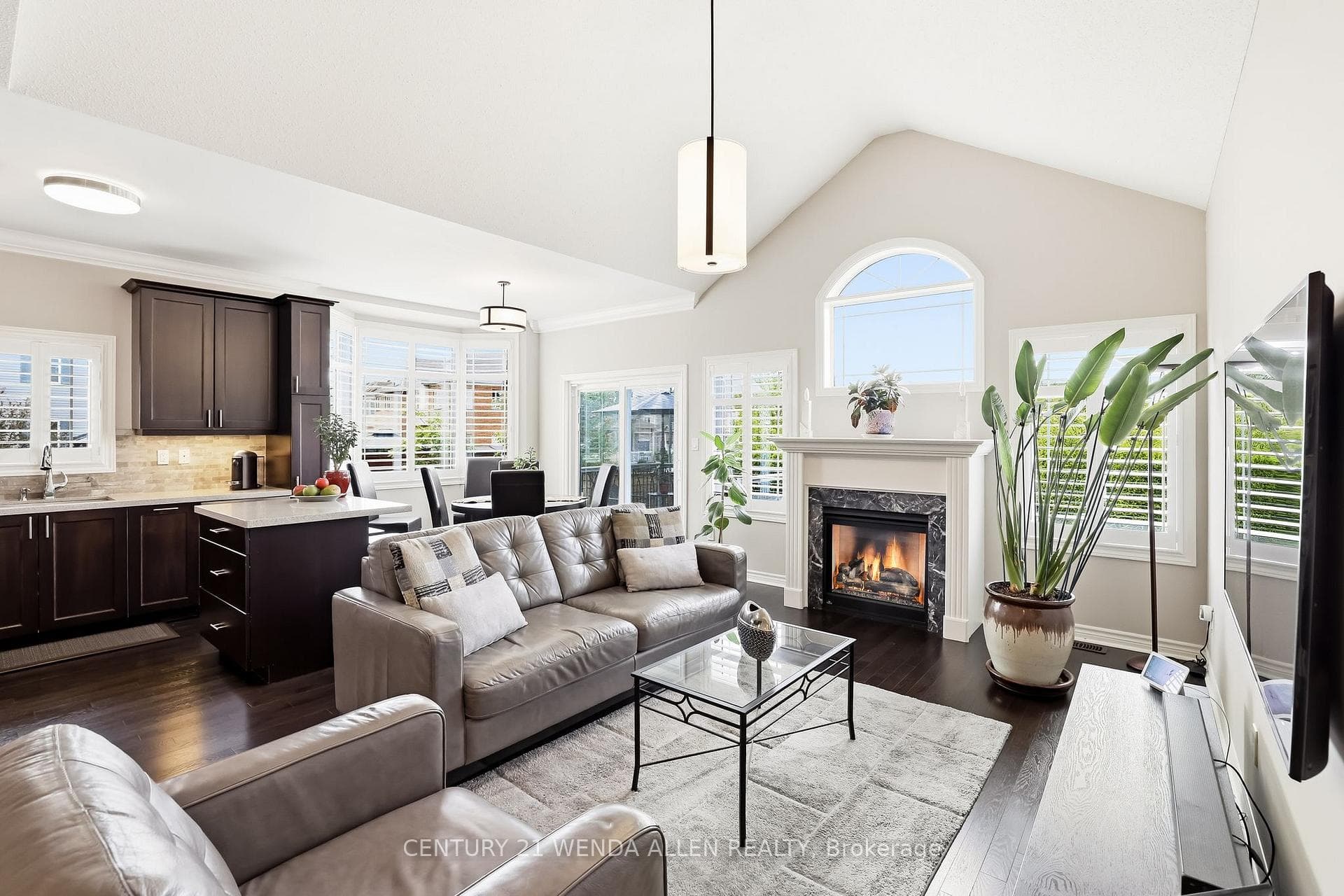 2 Rushlands Crescent photo 13