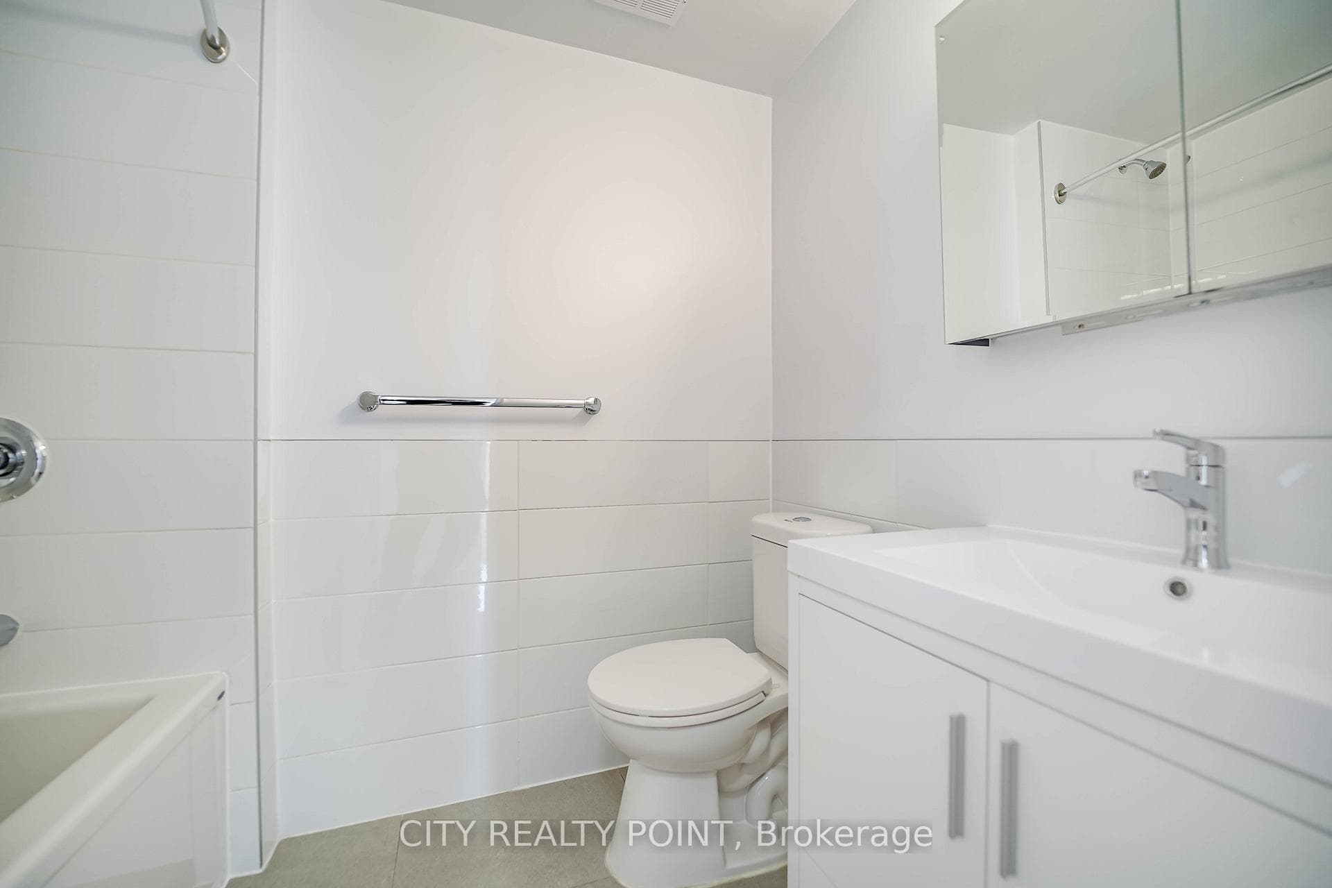 10 Shallmar Boulevard Unit 703 photo 10