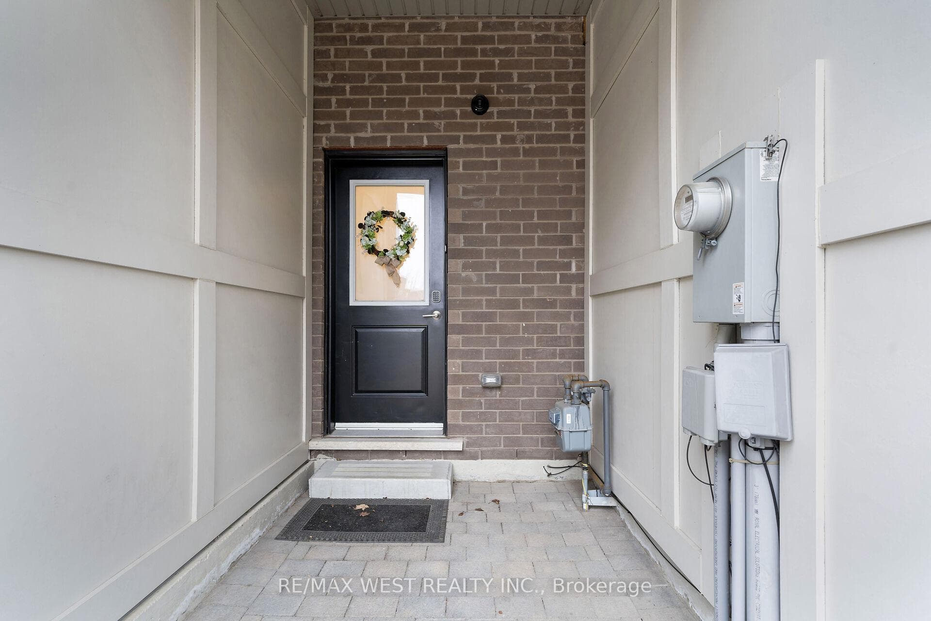 8208 Pine Valley Drive photo 37