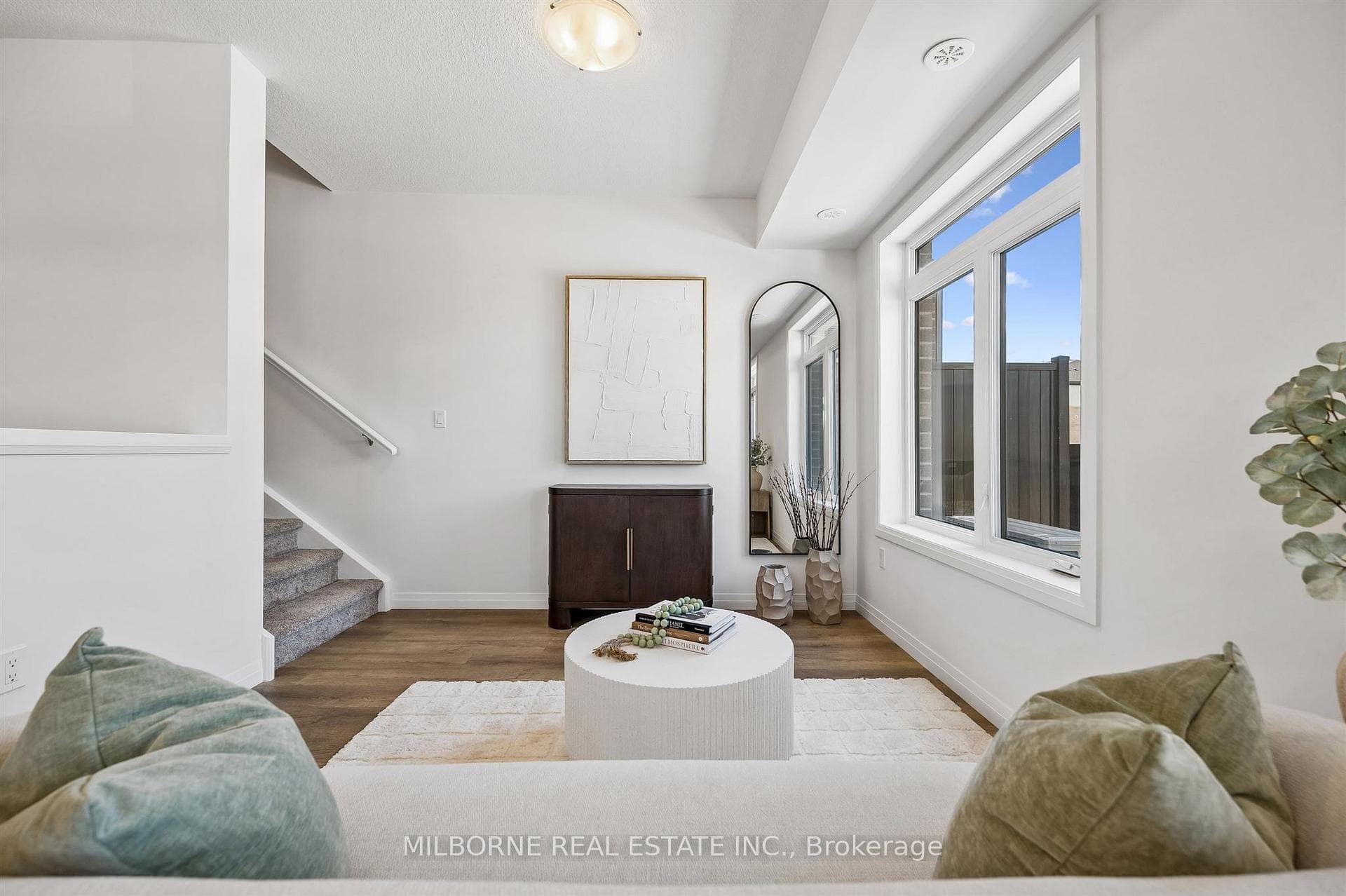 Photos Of Model Suite - Colour Package Varies