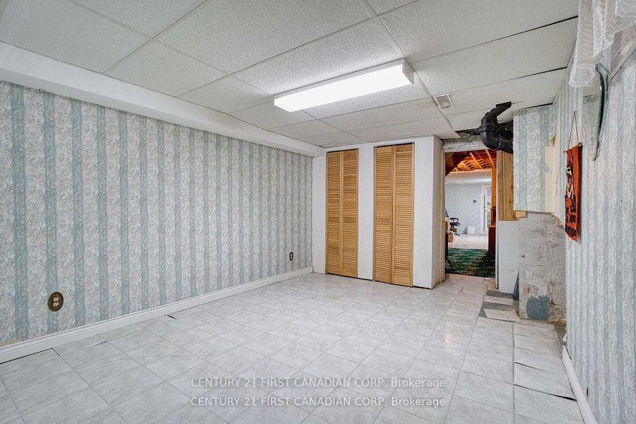 648 Westwood Drive photo 32