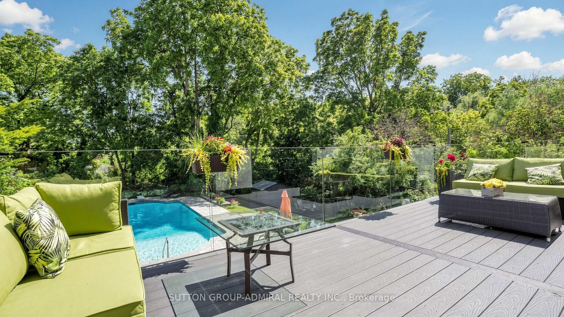 33 Thorny Brae Drive photo 17