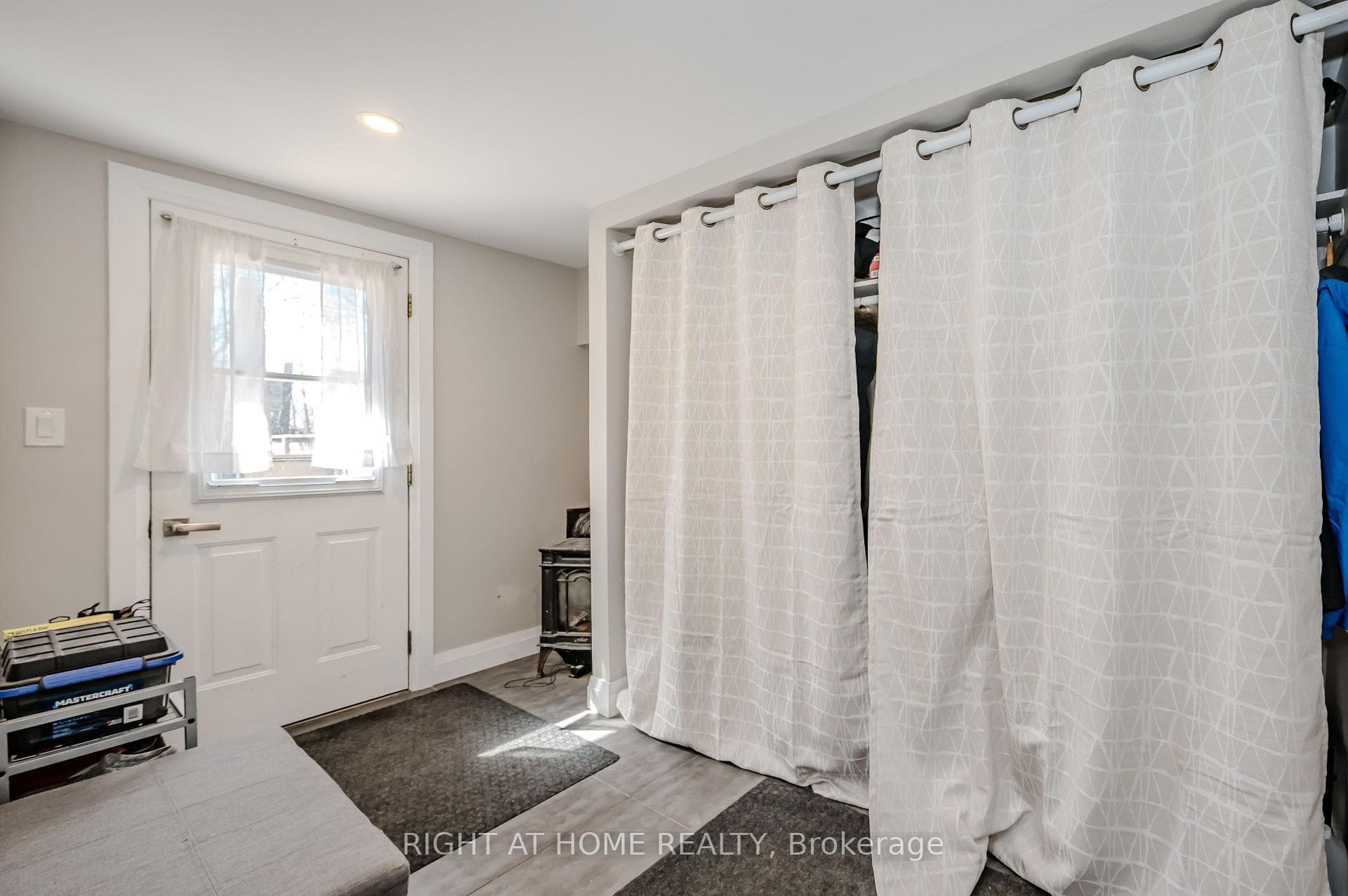 126 Poplar Avenue photo 23