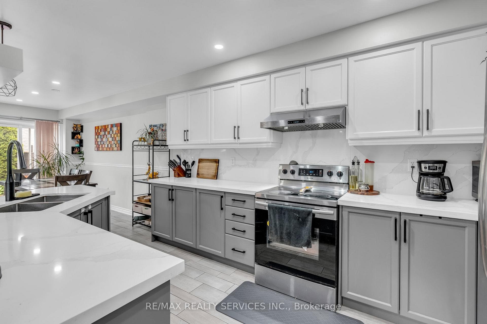 924 Delgado Drive photo 11
