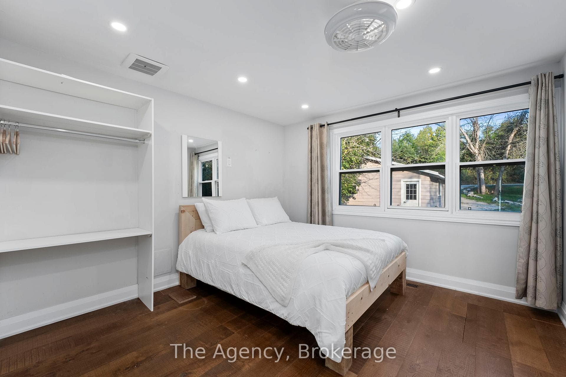 119 Campbell Beach Road photo 16