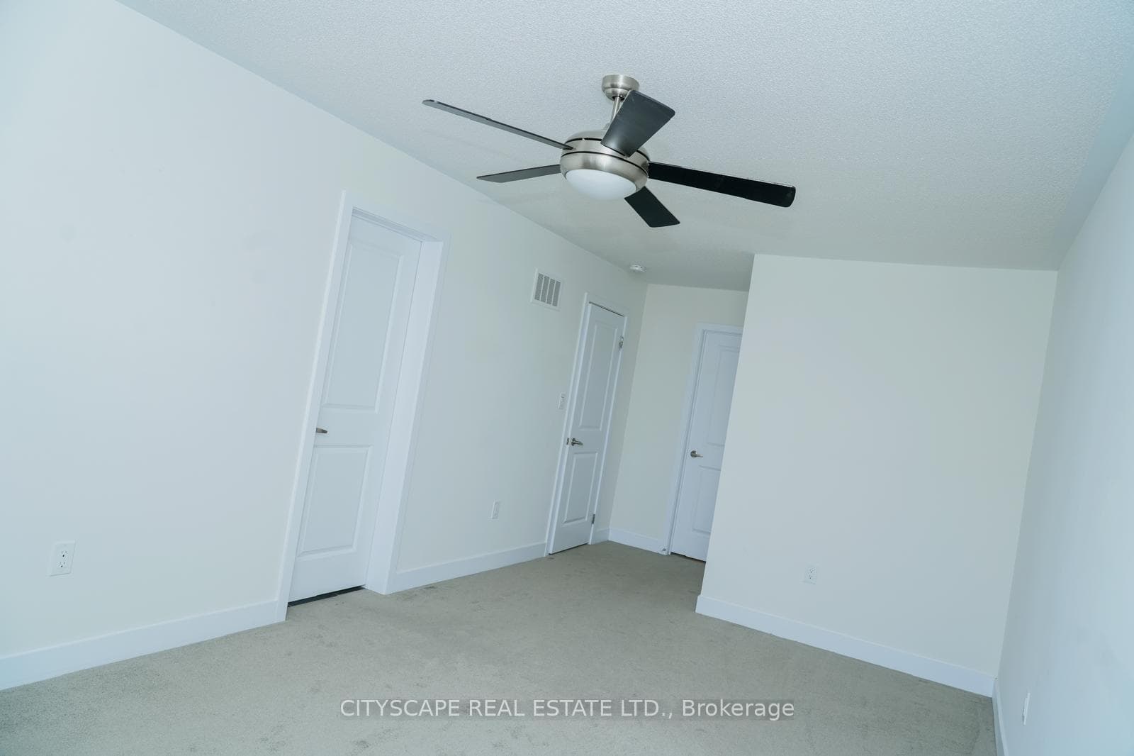 19 Lively Way photo 12