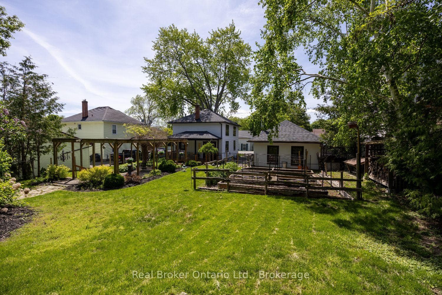 61 Mill Street photo 34