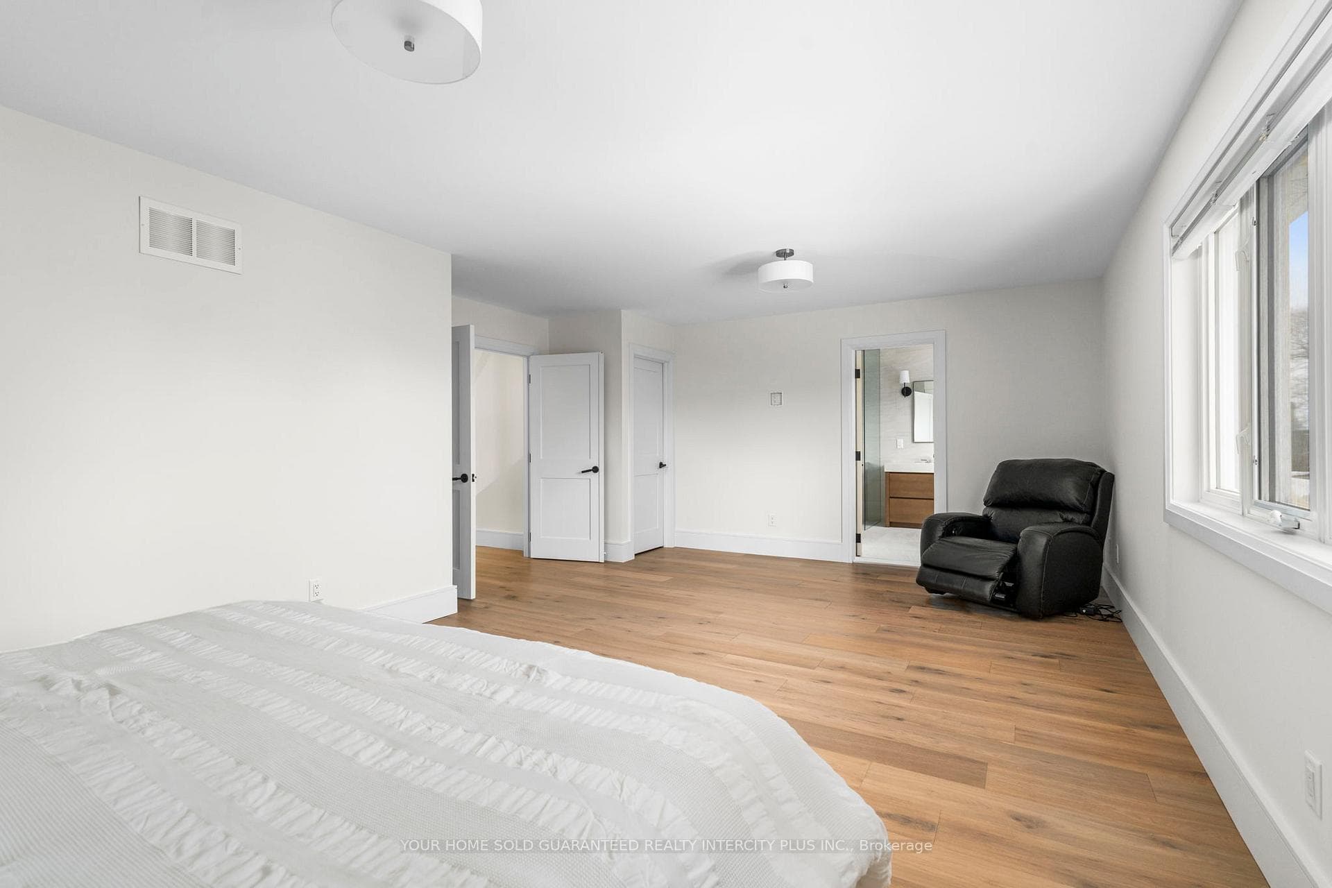 91A Regent Road photo 19