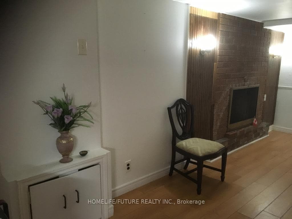 70 Oakhaven Drive Unit Bsmt photo 4