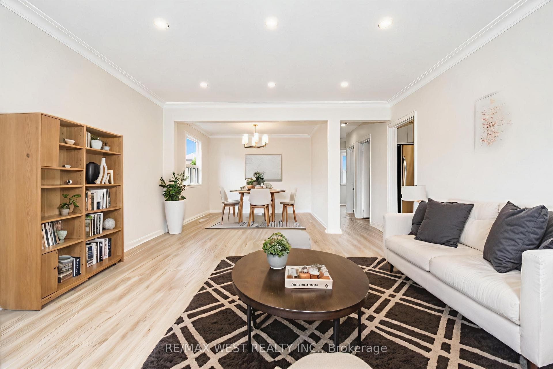 23 Irwin Road photo 3