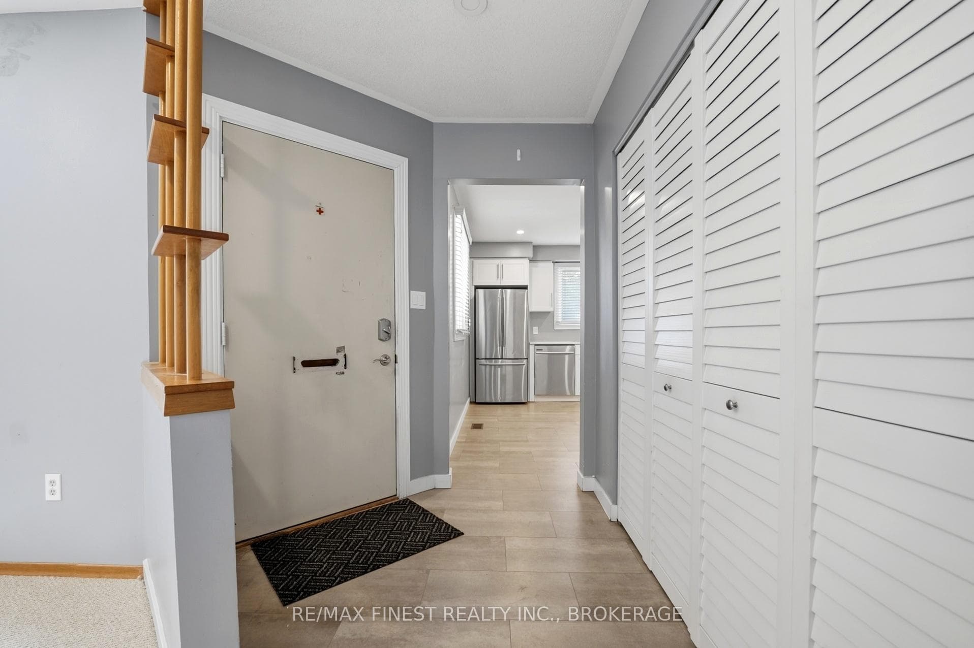 171 Sutherland Drive photo 25