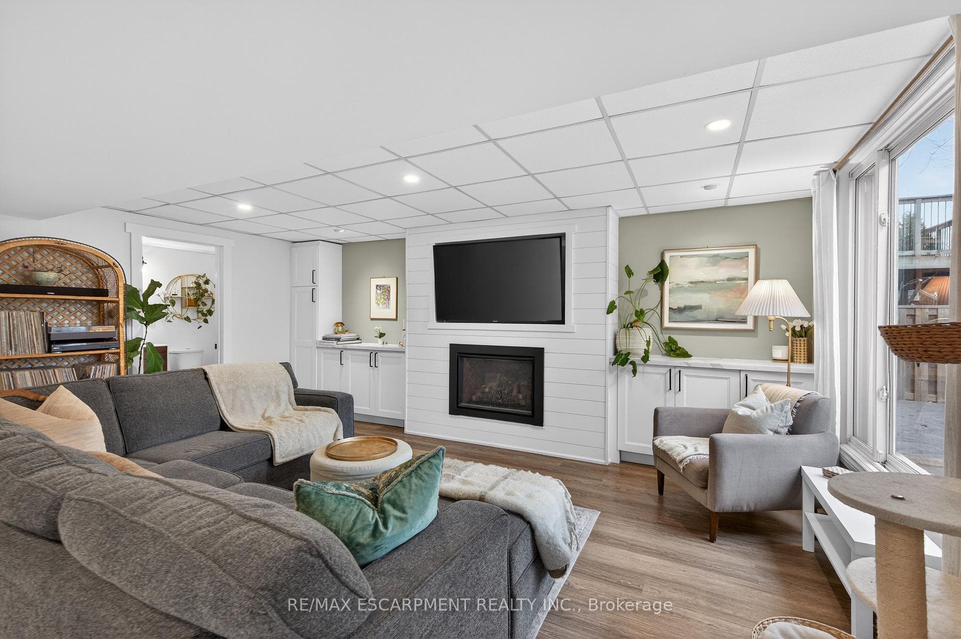 47 Sumner Crescent photo 31