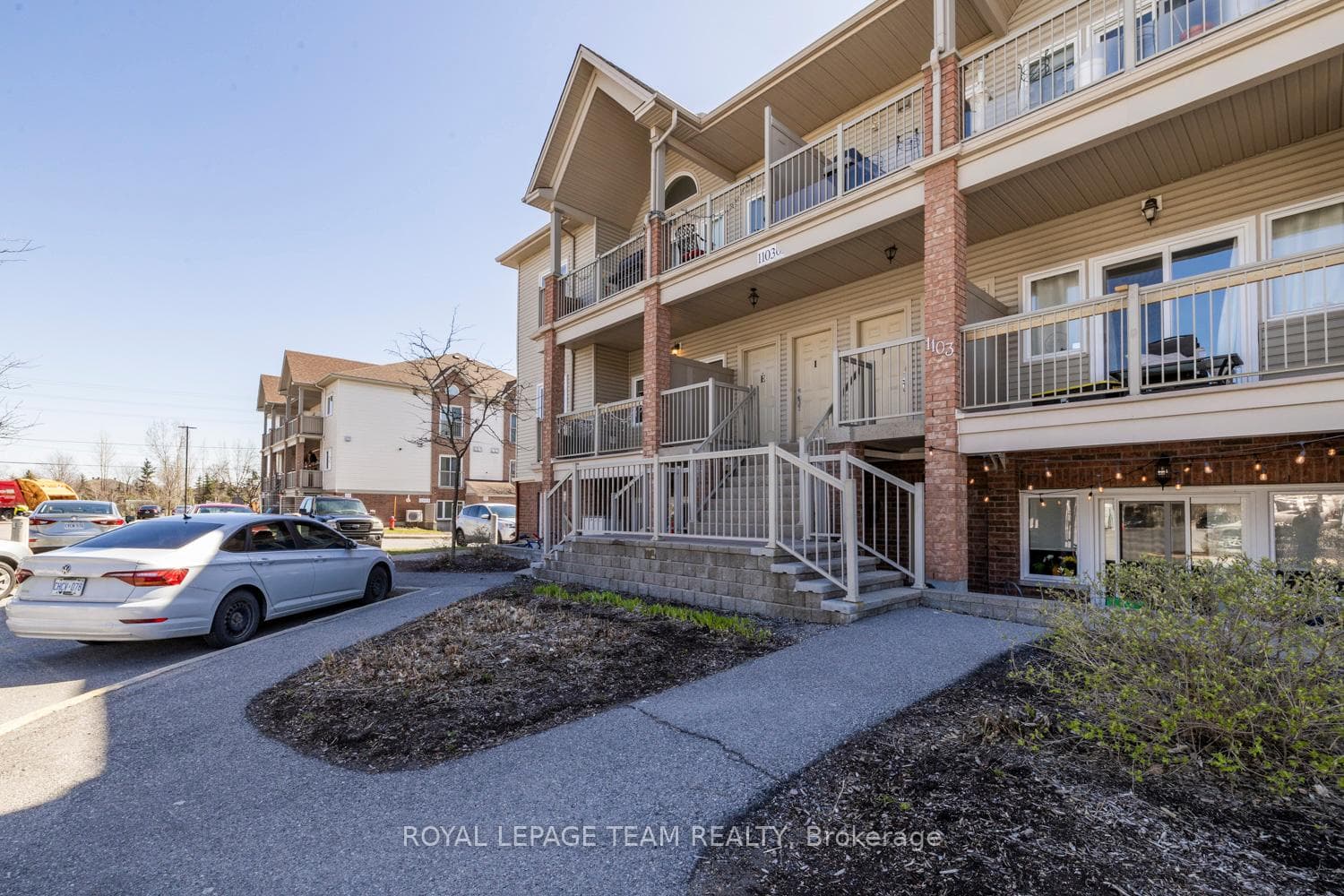1103 STITTSVILLE MAIN Street Unit E photo 2