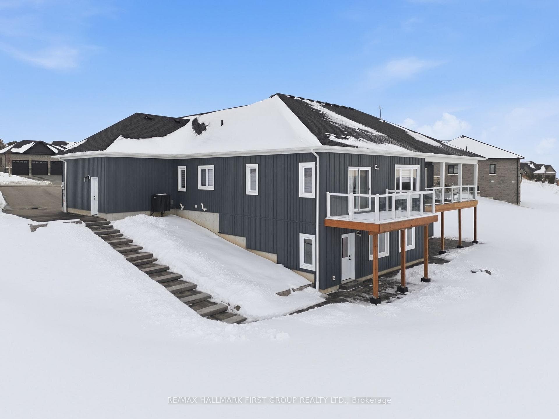 60 McCarty Drive photo 3
