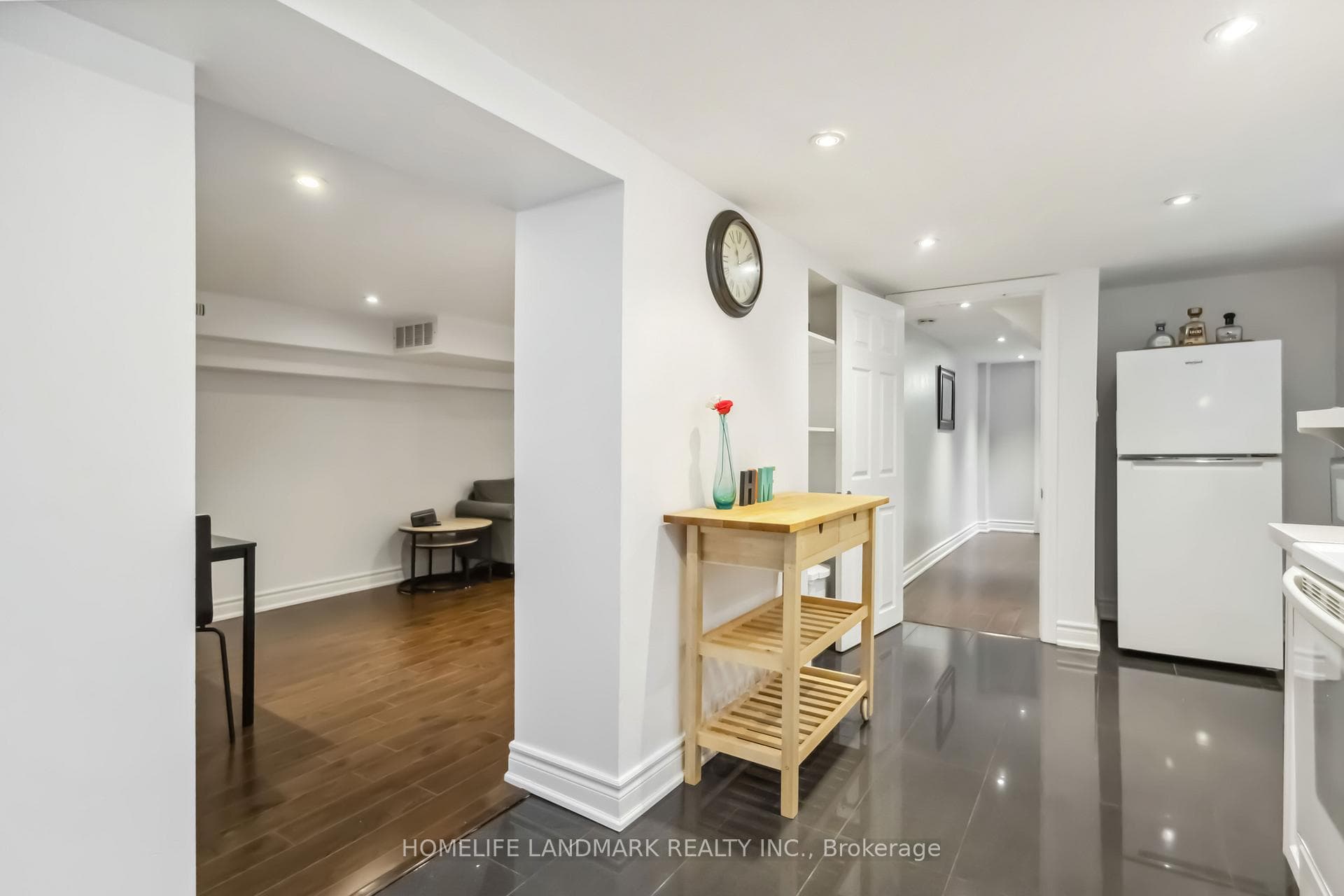 10 Tartan Avenue photo 19