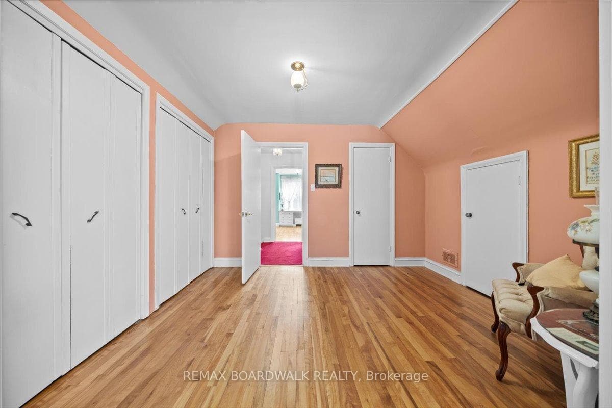 961 Kingsmere Avenue photo 33
