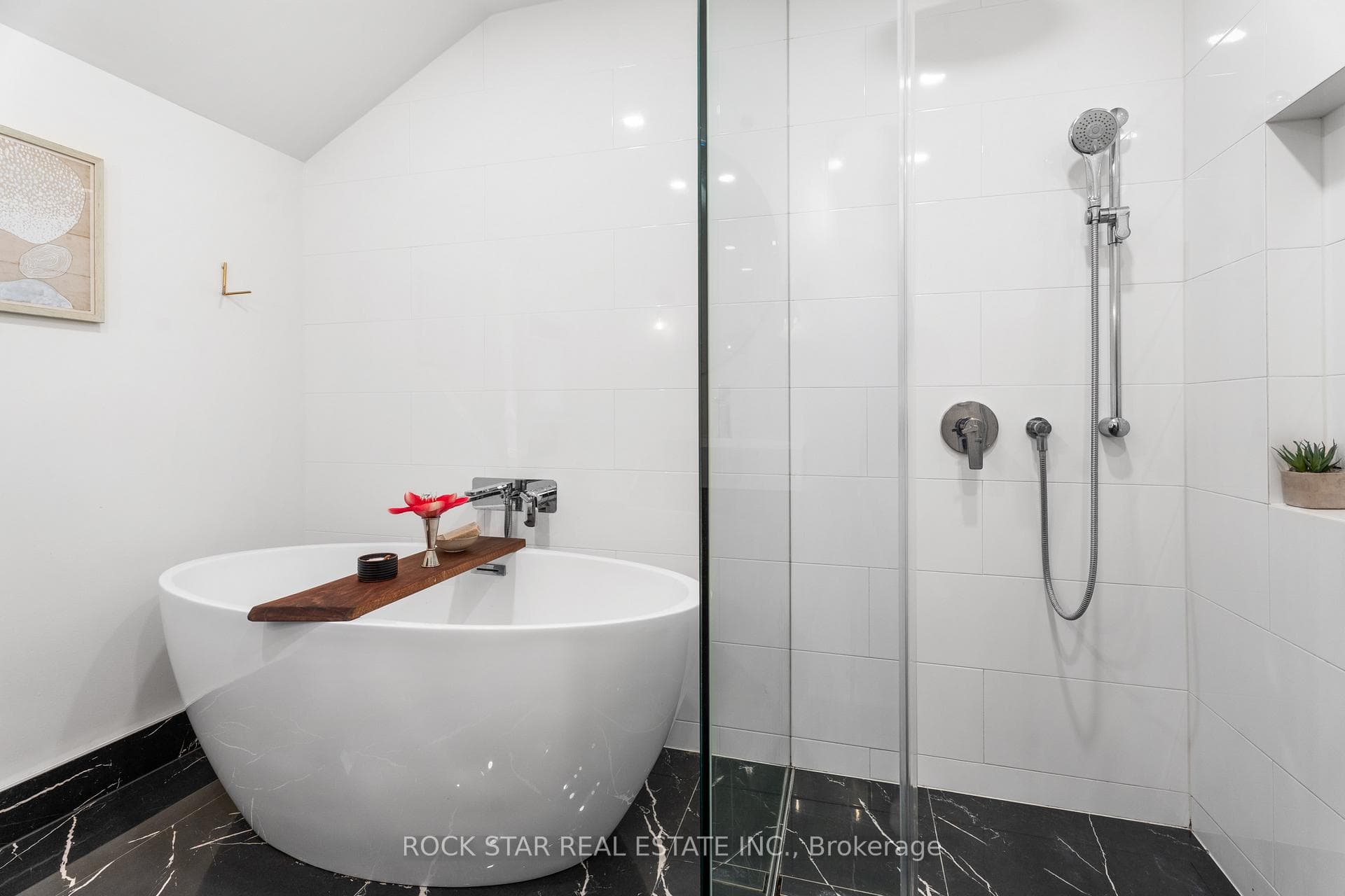 596 Arkell Road photo 16
