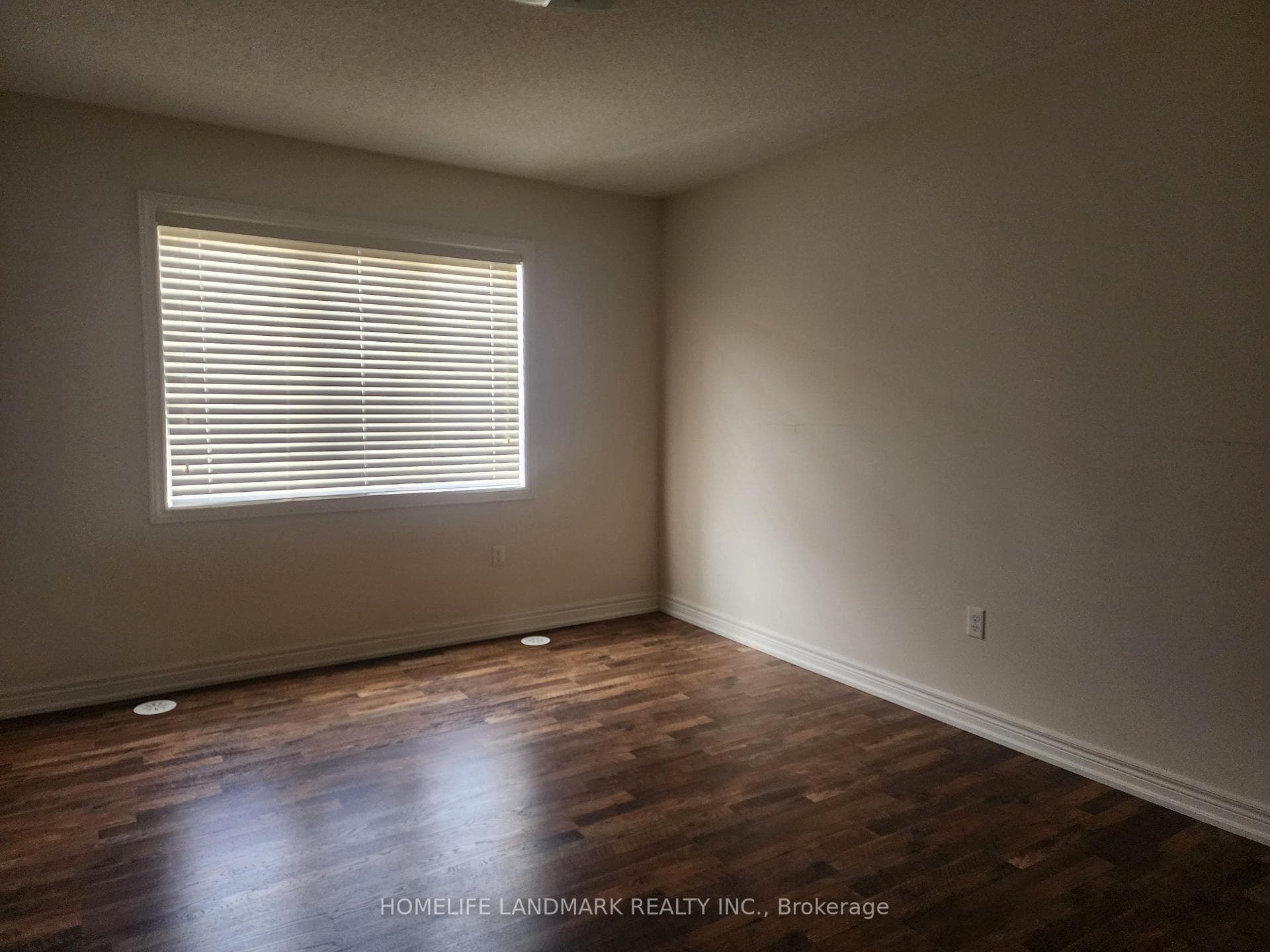 79 Roy Grove Way photo 4