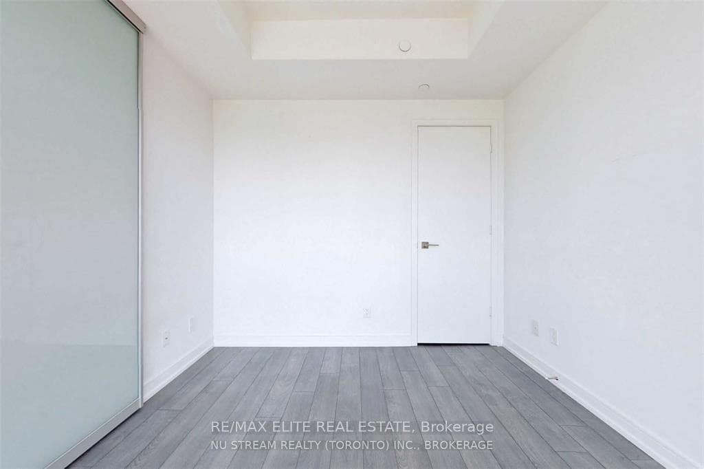 28 Wellesley Street Unit 2402 photo 12